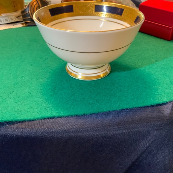 Aynsley Fine English Bone China Cups and Saucers EMPRESS COBALT - Picture 2 of 5